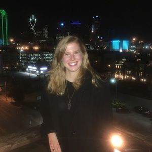 Meet your Posher, Alyssa